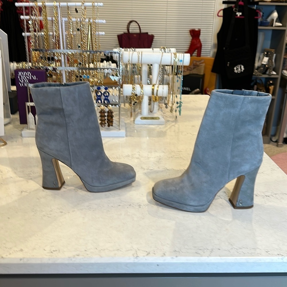 Sam Edelman gray faux suede heeled boots size 7